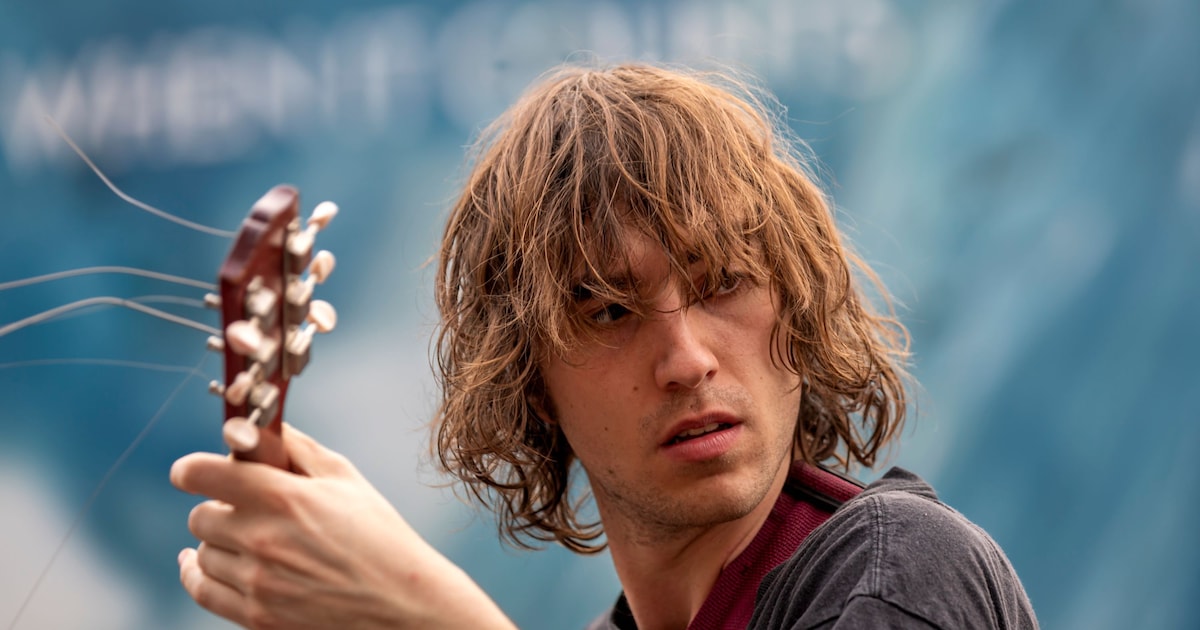 iedereen-adoreert-cameron-winter-de-intrigerende-singer-songwriter-die