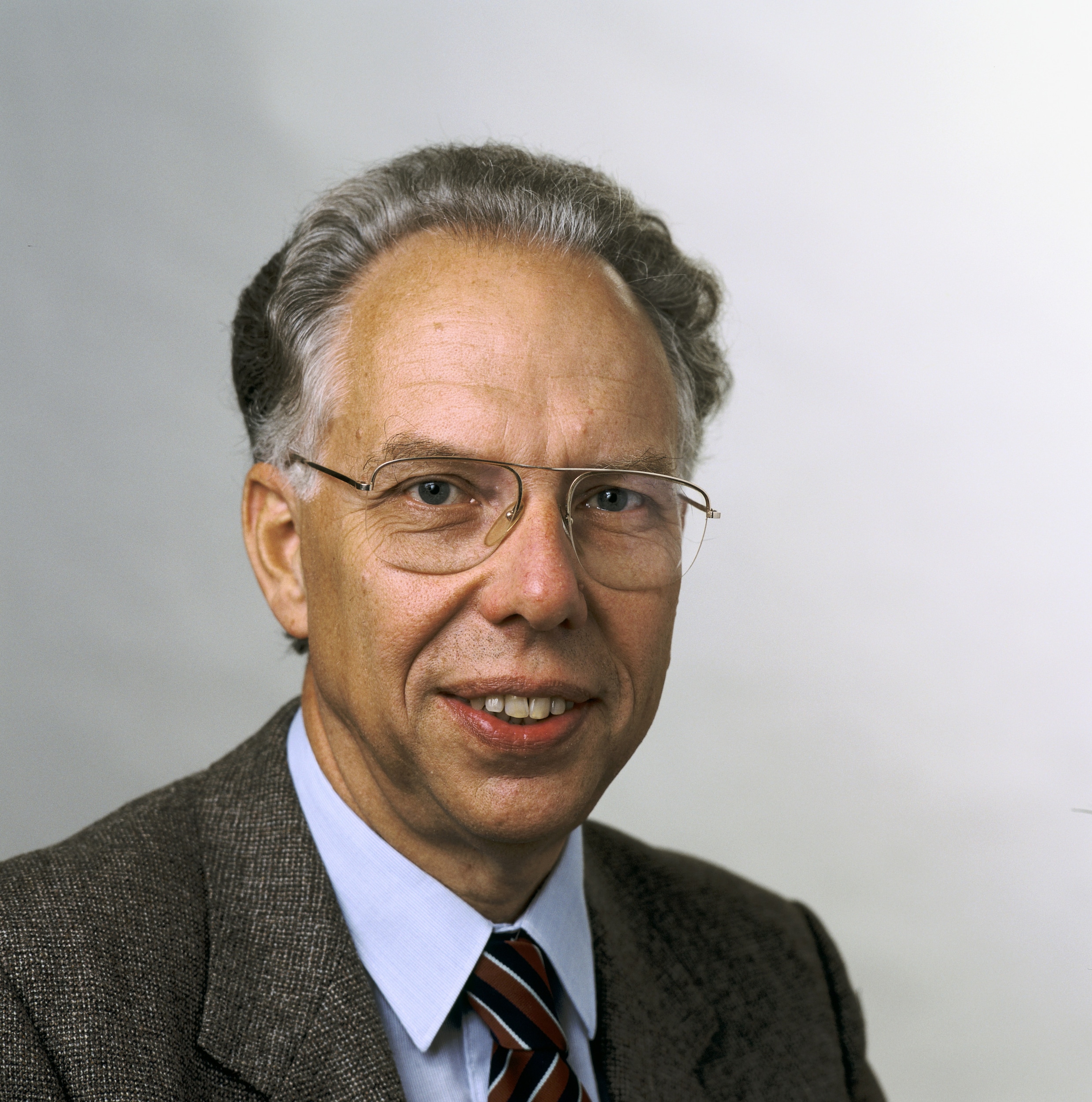 Rode dominee Albert van den Heuvel was de welbespraakte, evangelische ...