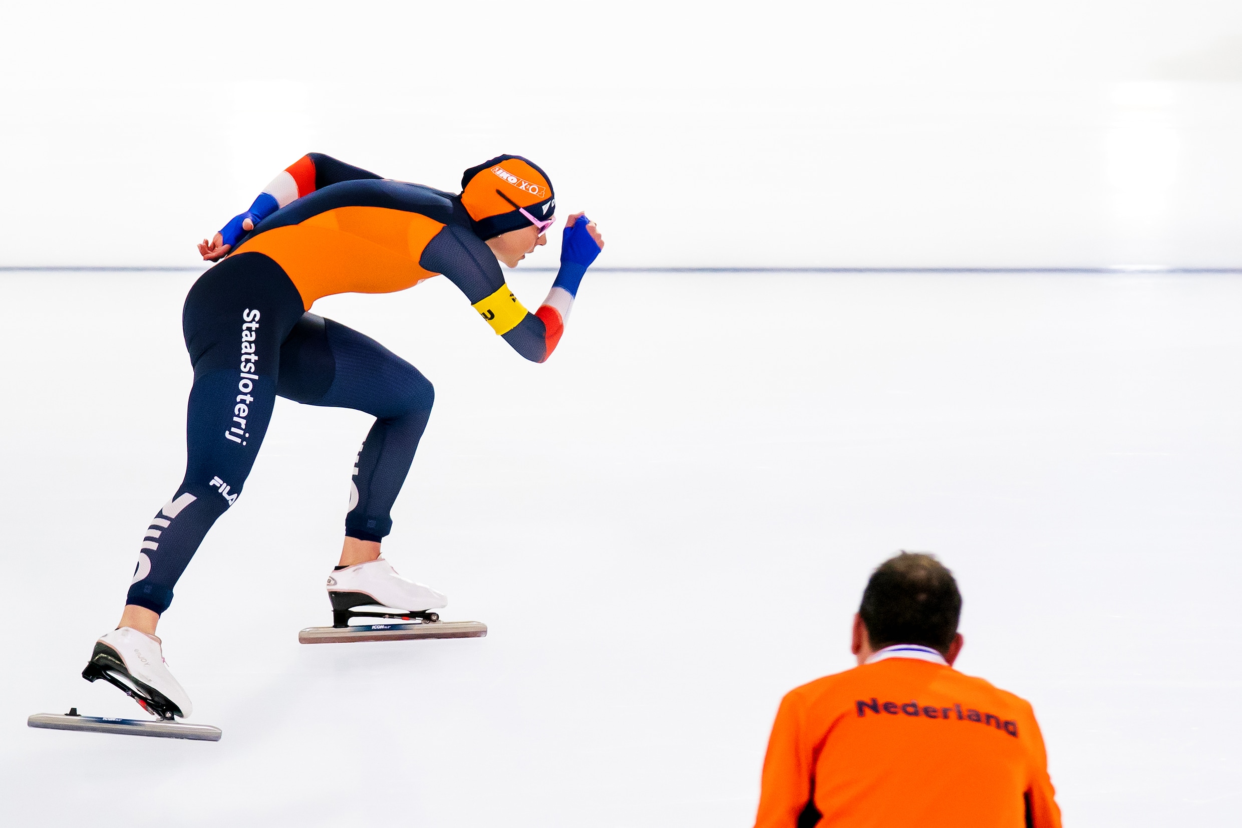 Joy Beune wint opnieuw de 1.500 meter bij de wereldbekerwedstrijd in Thialf.