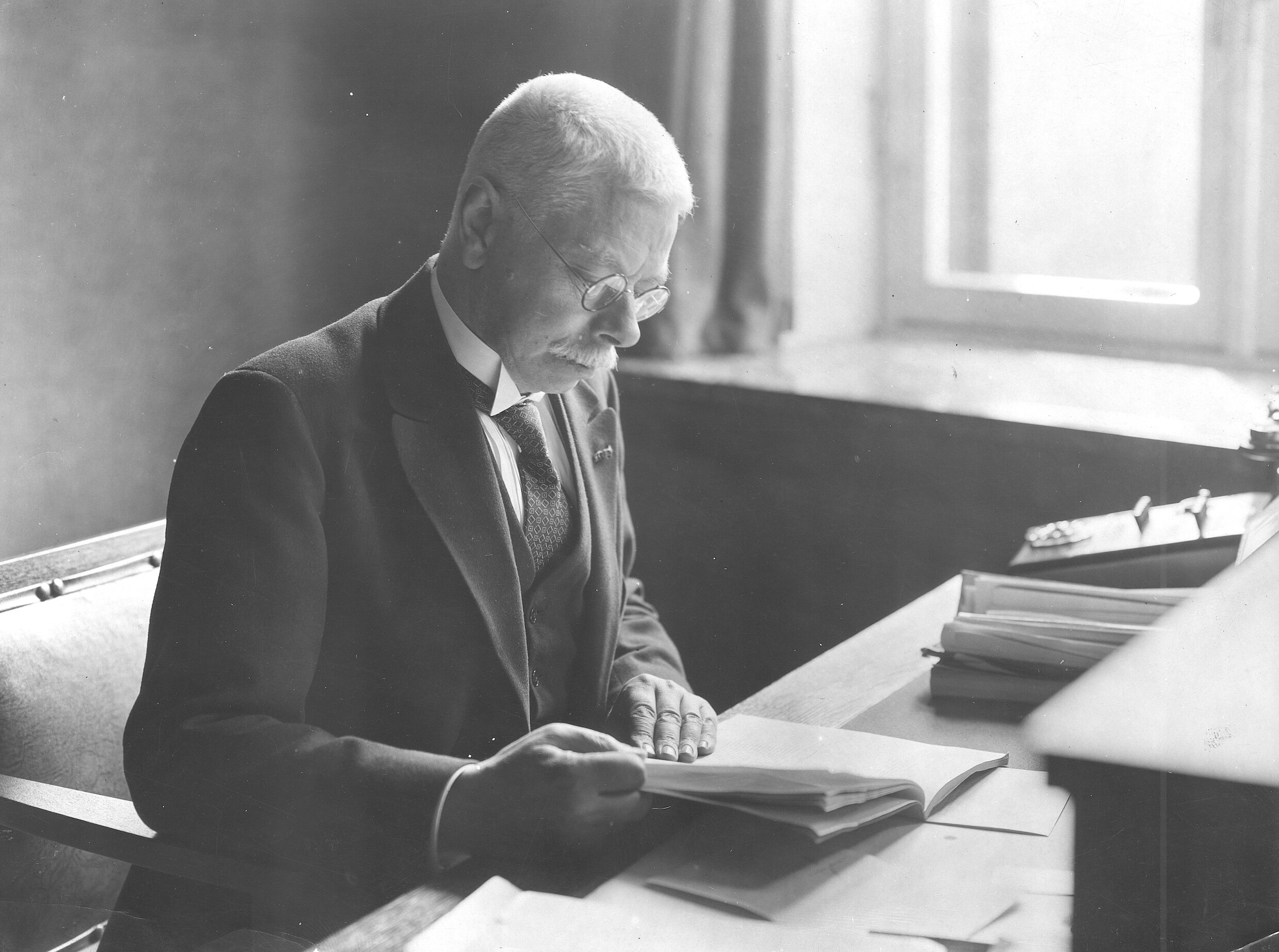 Biografie van Nobelprijswinnaar Pieter Zeeman legt tragische ...