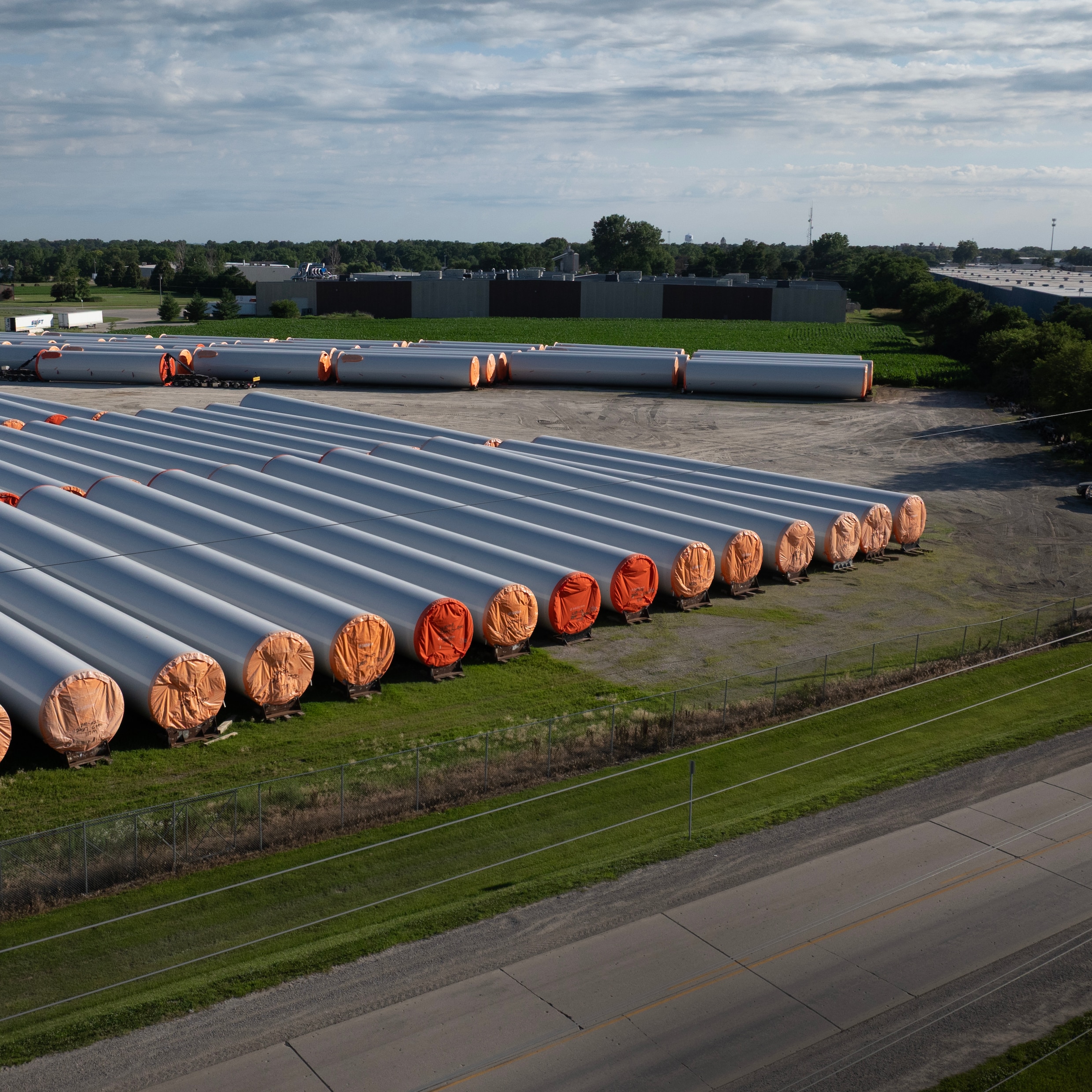 Een windpark in aanbouw, afgelopen zomer, in de Amerikaanse staat Iowa.