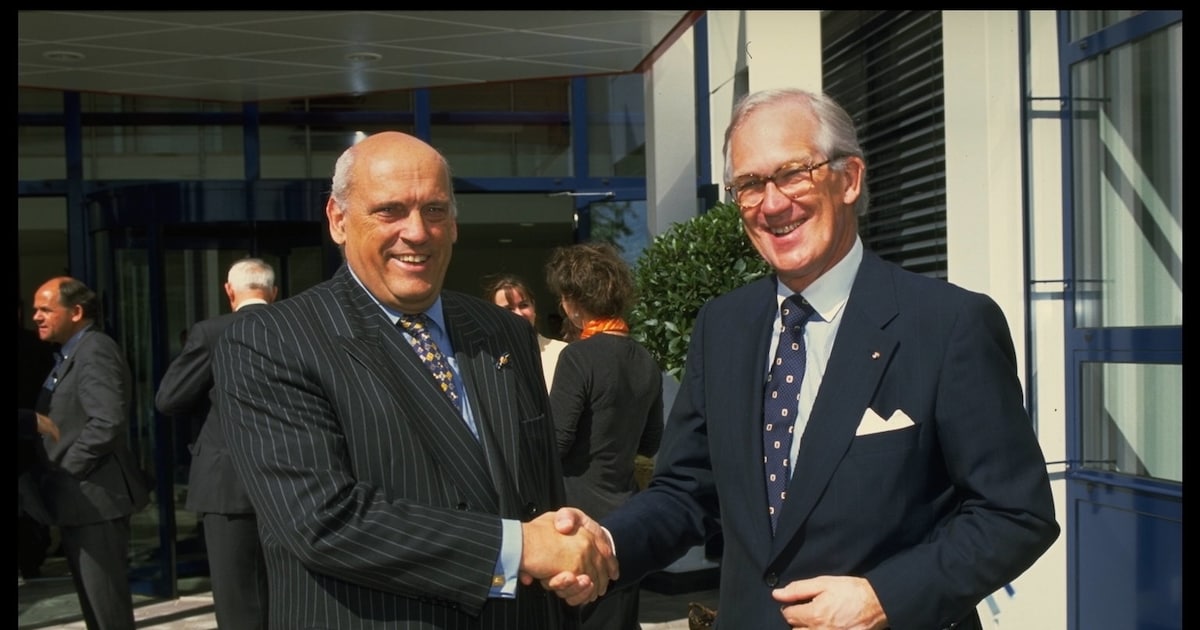 Van Philips naar ASML: hoe Eindhoven van rouwende Lichtstad uitgroeide tot economische motor van Ned