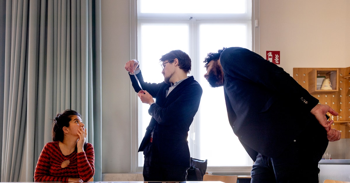 Amateurkunstenaars nemen Museum Arnhem over: ‘Dit vind ik zo sick, zoiets had ik totaal niet verwach