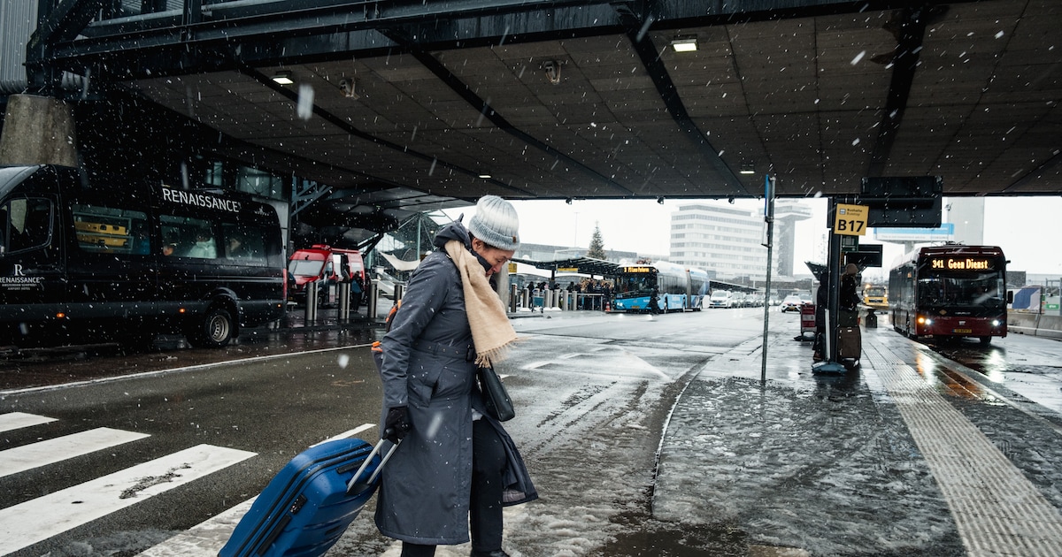 Code oranje in westen van het land wegens winterweer, KLM schrapt opnieuw ruim 100 vluchten