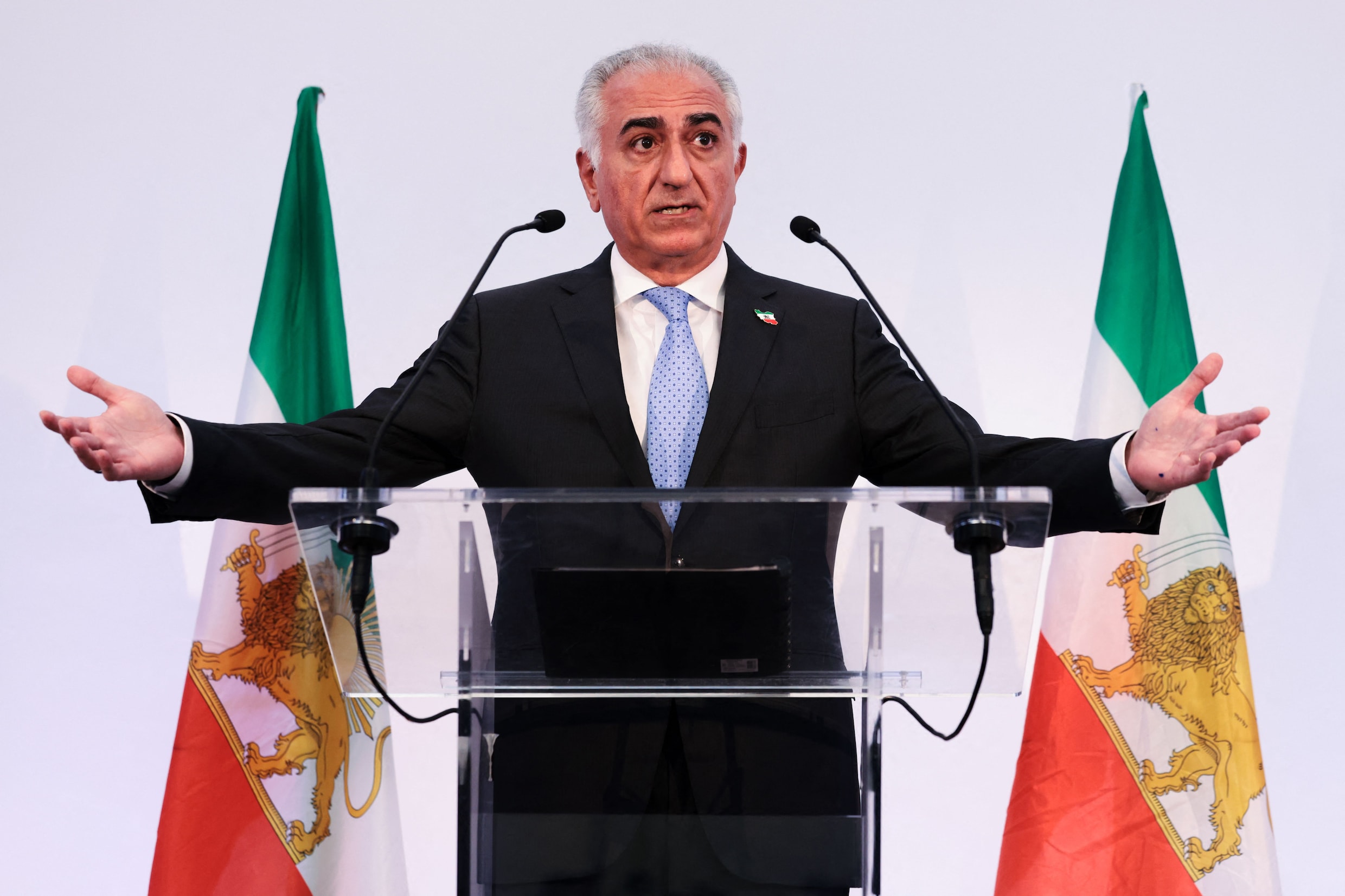 Zoon van vroegere sjah van Iran ziet een rol voor zichzelf. Zien de ...