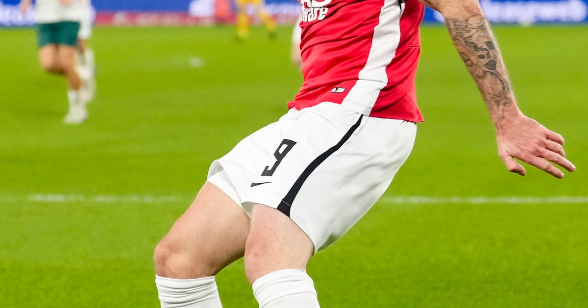 Hoofdtrainer Echteld begint bij AZ met saai voetbal en gelijkspel tegen Excelsior (1-1)