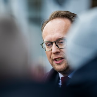 Minister Heerma brandt zich voorlopig niet aan aanpassen verdeelsleutel gemeentefonds