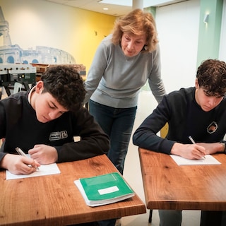 ‘Gymnasiasten afschilderen als levensvreemde en geprivilegieerde nitwits is kortzichtig’