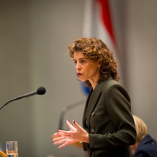Hermans wil wet verhoging eigen risico later behandelen, oppositie boos