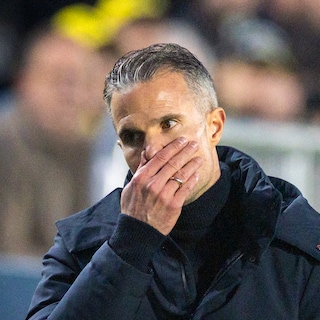 Feyenoord stuurt trainer Robin van Persie na ruim een jaar w