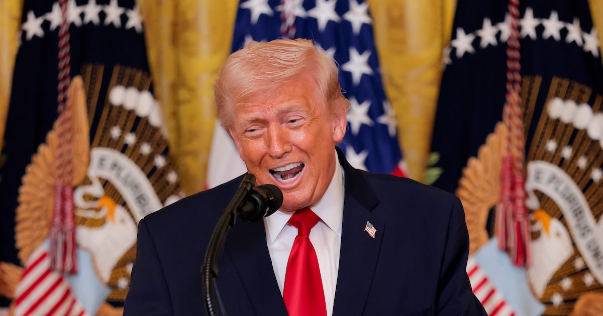 Satire van De Speld: Witte Huis geeft Epstein-files vrij om af te leiden van oorlog in Iran