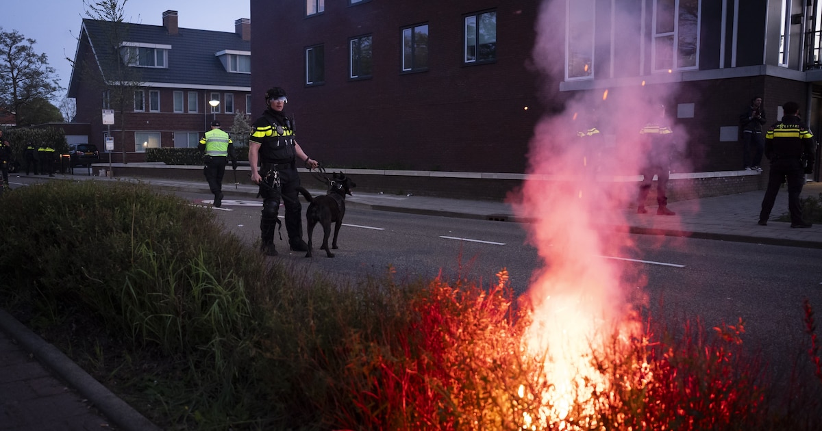 Man veroordeeld voor gooien met fakkel tijdens demonstratie tegen azc in Loosdrecht