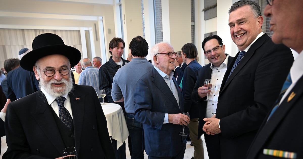 Provinciehuis in Maastricht viert verjaardag: ‘Democratie heeft aandacht en liefde nodig’