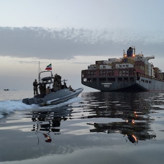 Waarom het conflict met Iran een kantelpunt is voor de stille regelmaker van de wereldzeeën