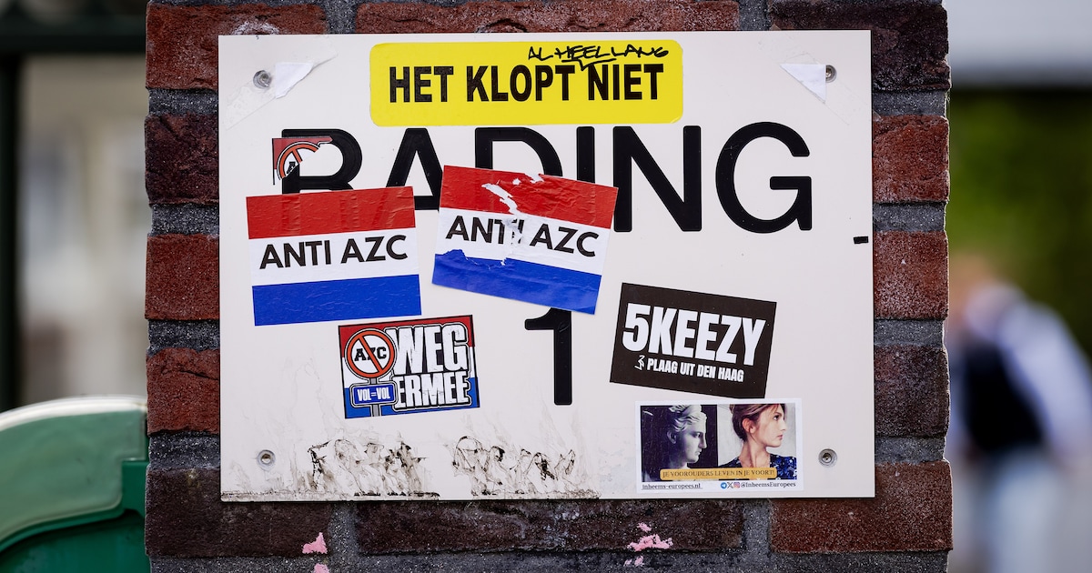 Na azc-brand in Loosdrecht wijzen Kamerleden vooral naar elkaar: ‘Boosheid en radeloosheid bouwen zi
