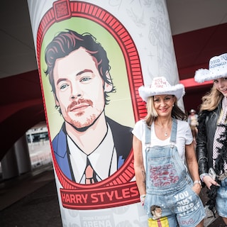 Harry Styles heeft in Arena last van ‘blue dot fever’. Waarom zijn er nog zoveel kaartjes te krijgen?