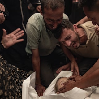 VS vallen doelen in Iran aan ‘uit zelfverdediging’, diverse explosies gehoord