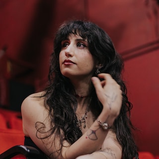 Zangeres Naaz waagt zich op het Holland Festival aan opera. ‘Ik heb het nodig om nieuwe dingen te leren’