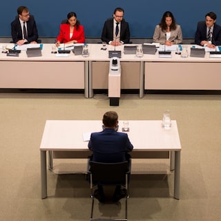Kijk bij parlementaire enquête corona ook naar de bureaucratie