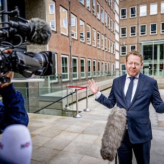 Kabinet ontkent ‘schaduwdeal’ maar zet wet tegen verheerlijking van terrorisme wel door