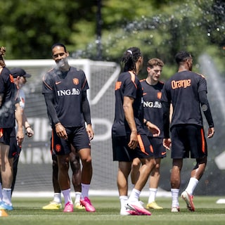 ‘Ik ben vooral benieuwd hoe Oranje gaat voetballen in de hit