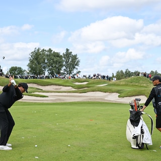 Spaanse golfer Chacarra weet regen en wind het best te trots