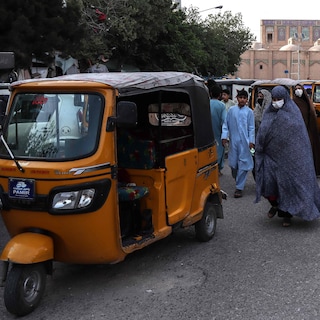 Taliban bestrijden zeldzaam protest in Afghanistan