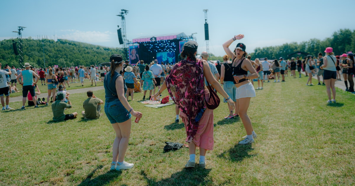 Op bloedheet Pinkpop zijn bezoekers al in de middag uitgeput