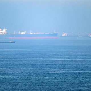 Aanval op schip in Straat van Hormuz ondermijnt fragiele vredesdeal Iran-VS