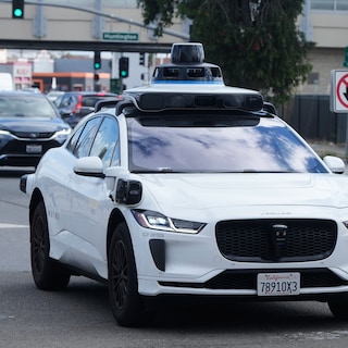 US traffic watchdog warns: self-driving cars too often block emergency services
