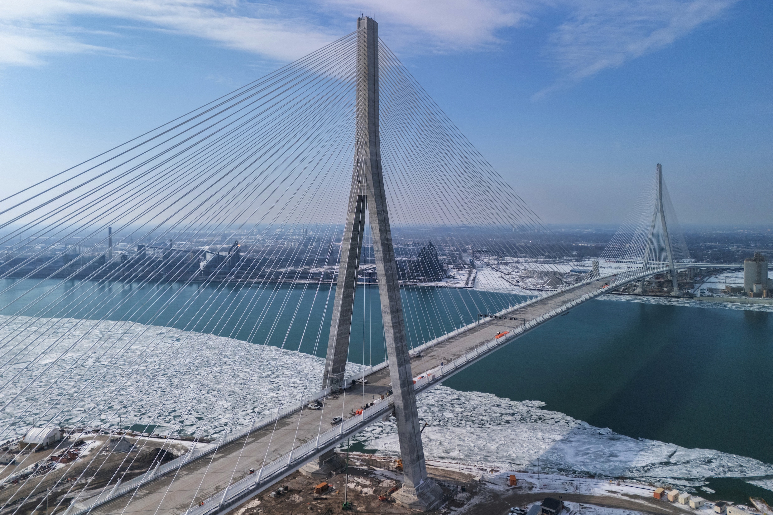 De Gordie Howe Bridge tussen Detroit (VS) en Windsor (Canada).