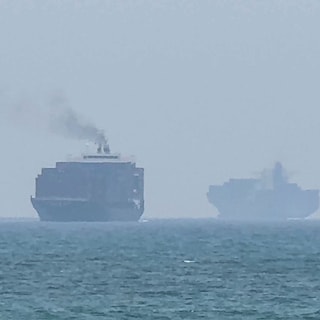 Iran en VS blijven elkaar bestoken met aanvallen, tegenstrijdige claims over de Straat van Hormuz