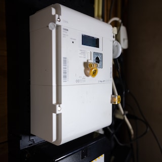 Steep fines must get smart meter refusers moving