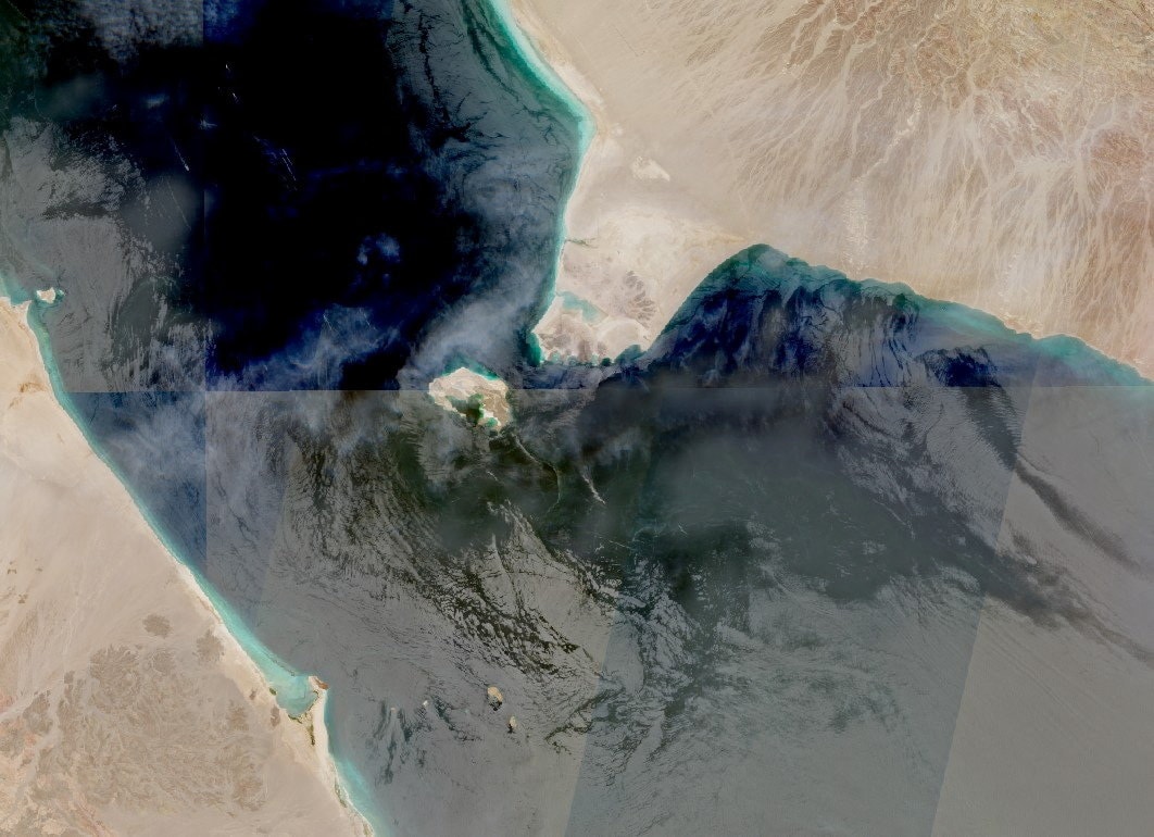 Satellietbeeld van de Bab el-Mandeb in de Rode Zee, ten westen van Saoedi-Arabië en Jemen. 