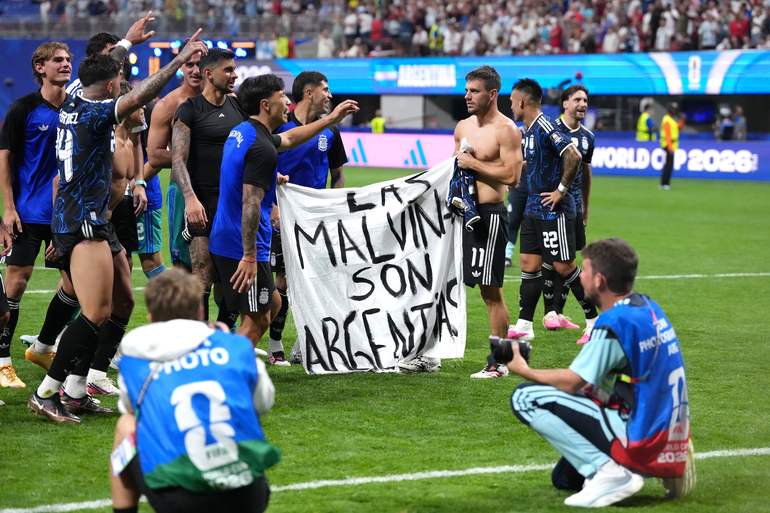 De Argentijnse spelers met de vlag.