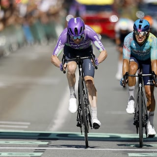Etappe 14: over een geasfalteerd bospad naar de finish
