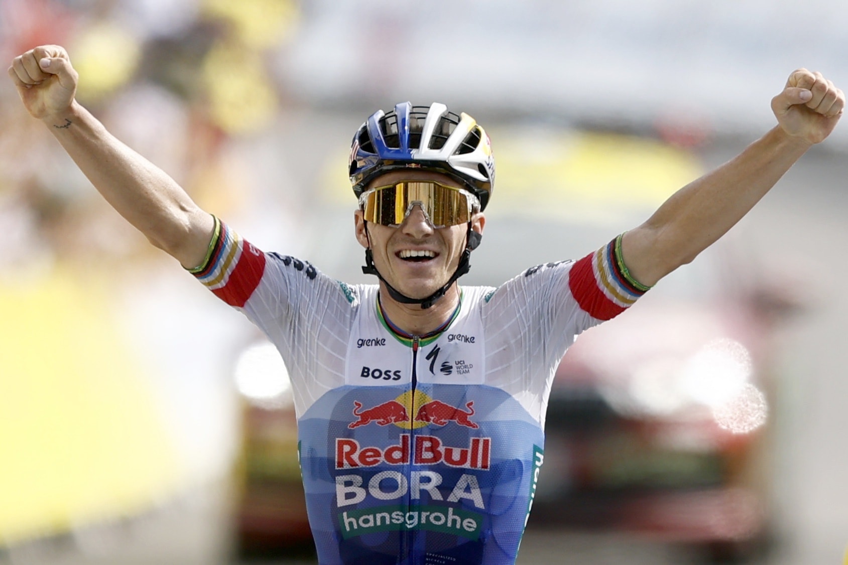 Remco Evenepoel wint de 15de etappe.