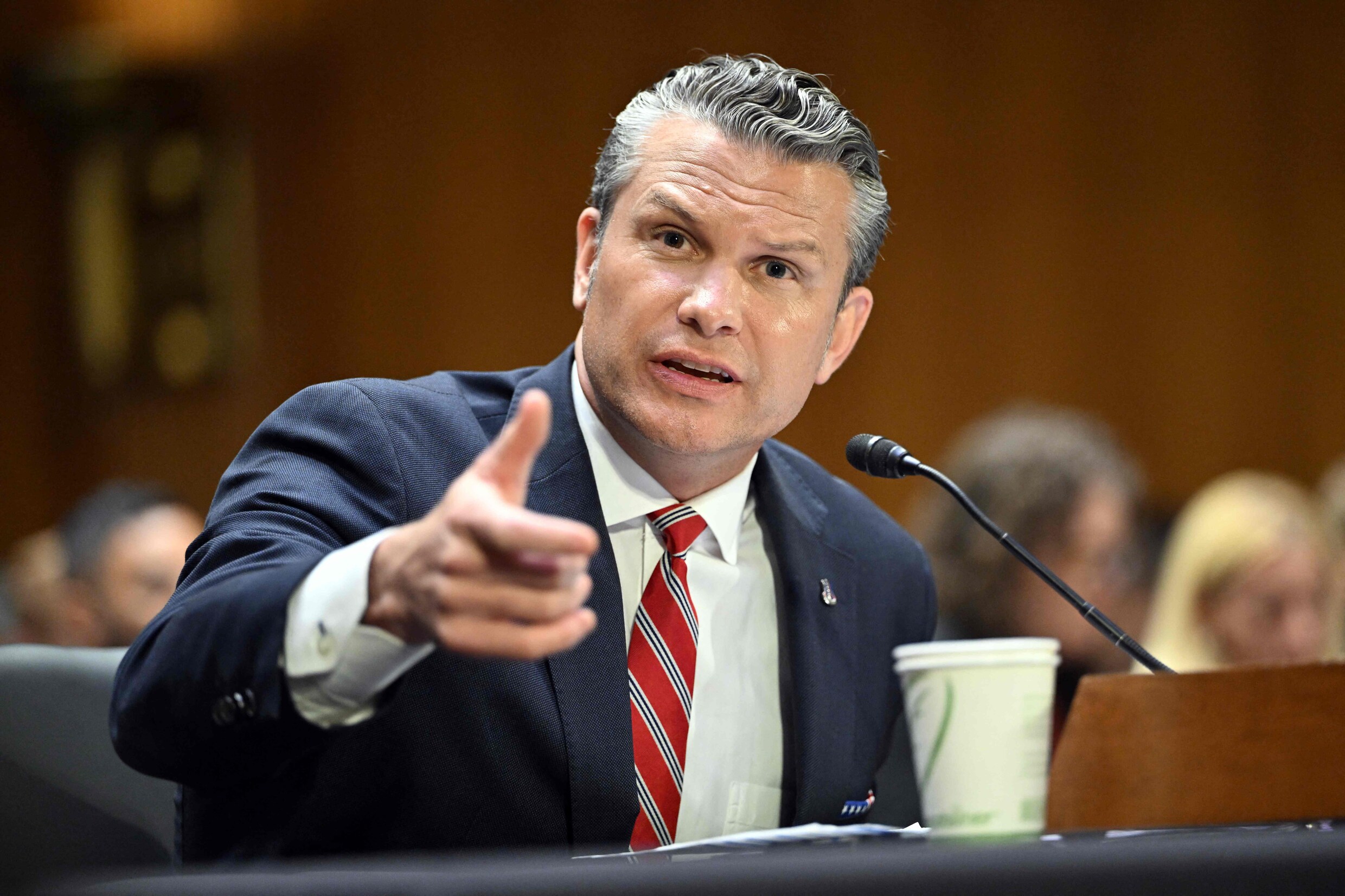 Hegseth tijdens het verhoor in de senaatscommissie.