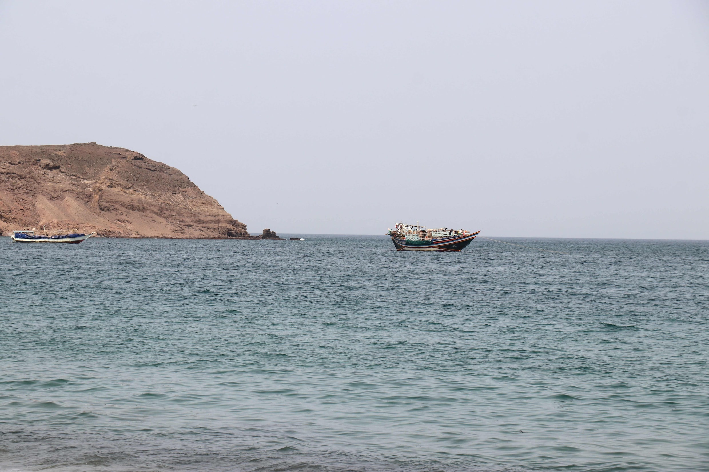Een schip in de zeestraat van Bab el-Mandeb op 24 juli.