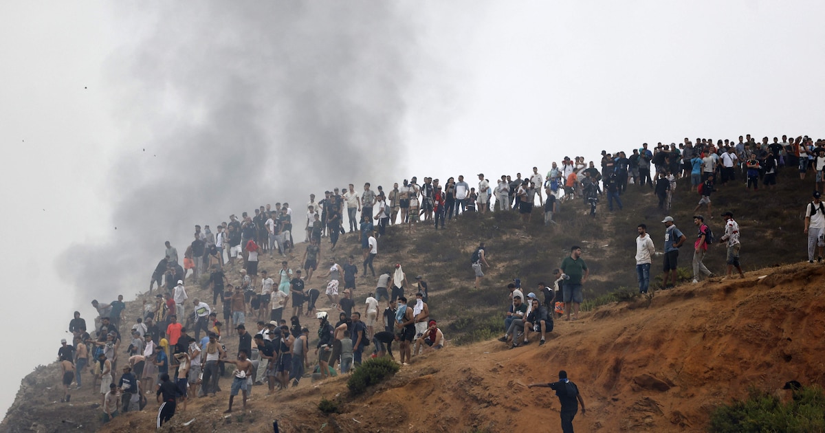 Massale overtocht naar Ceuta legt crisis onder Marokkaanse jongeren bloot