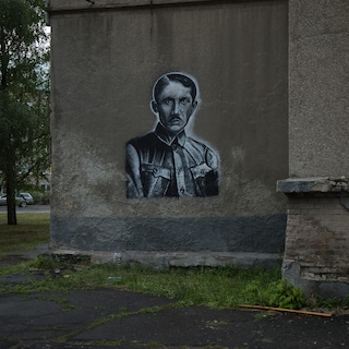 Oekraïense nationalist opgegraven in Rotterdam, krijgt plek in omstreden heldenpantheon in Kyiv