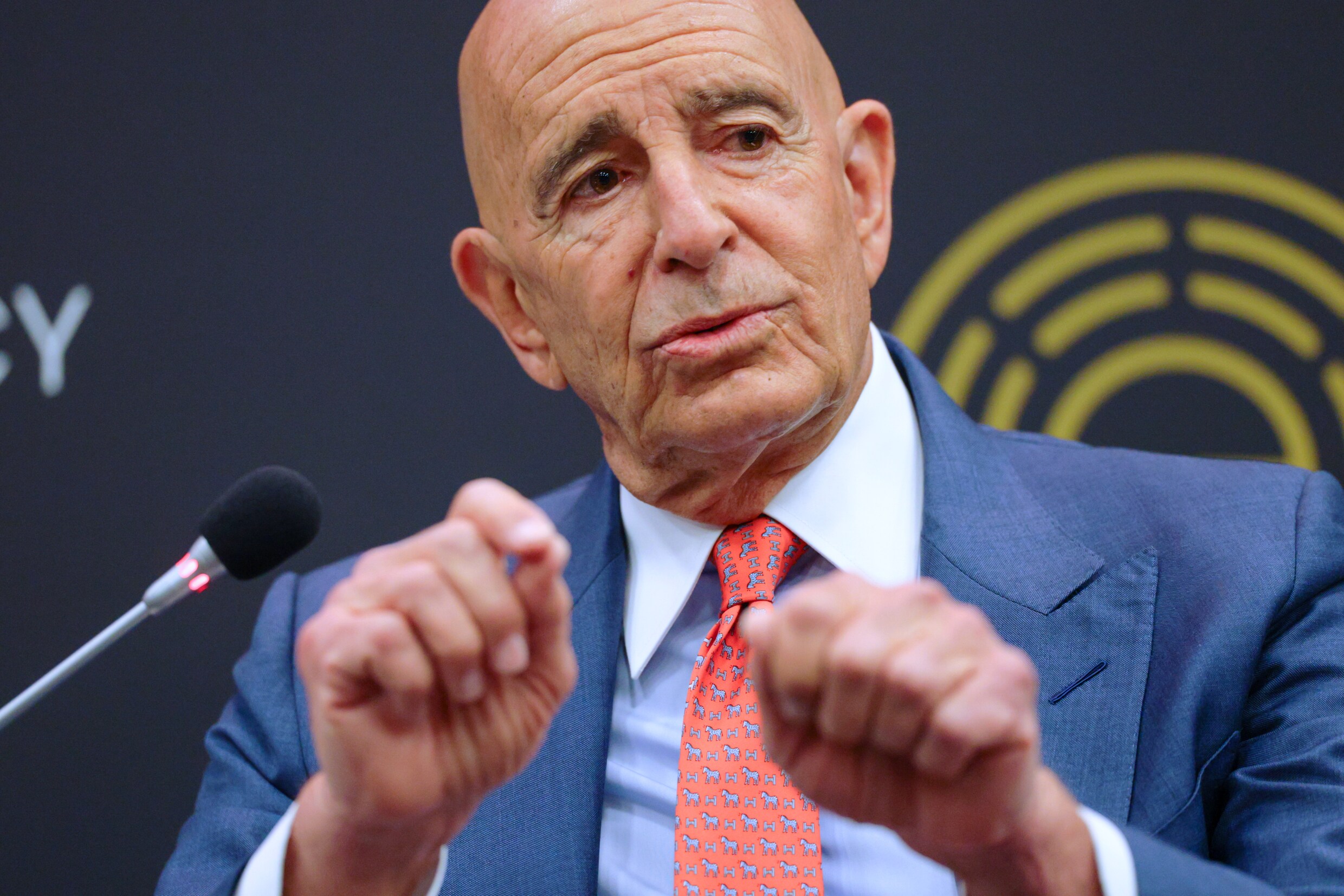 De Amerikaanse speciaal gezant in Syrië, Tom Barrack, in april.