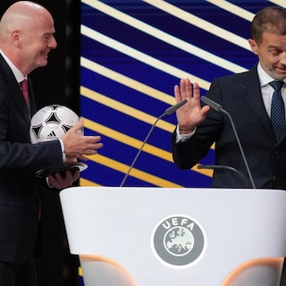Uefa bereidt strafrechtelijke stappen voor tegen Fifa-baas Infantino