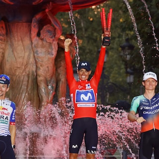 Voor het eerst sinds 2014 heeft Spanje weer een Vuelta-winnaar: Enric Mas