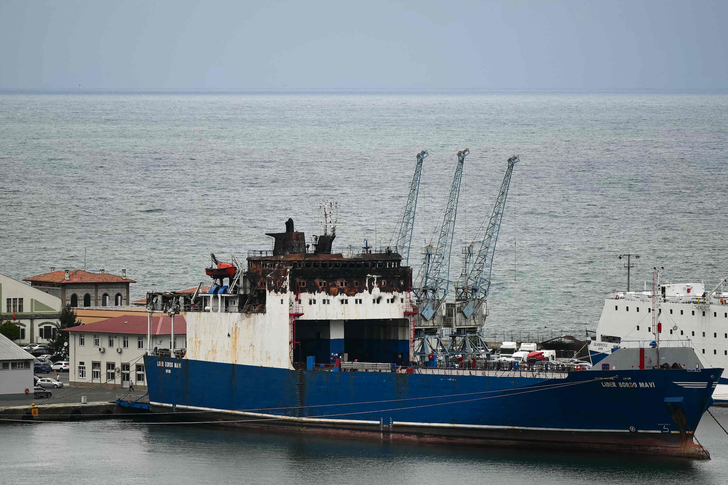Een vrachtschip in de haven van het Turkse Trabzon, nadat het in augustus werd aangevallen op de Zwarte Zee.