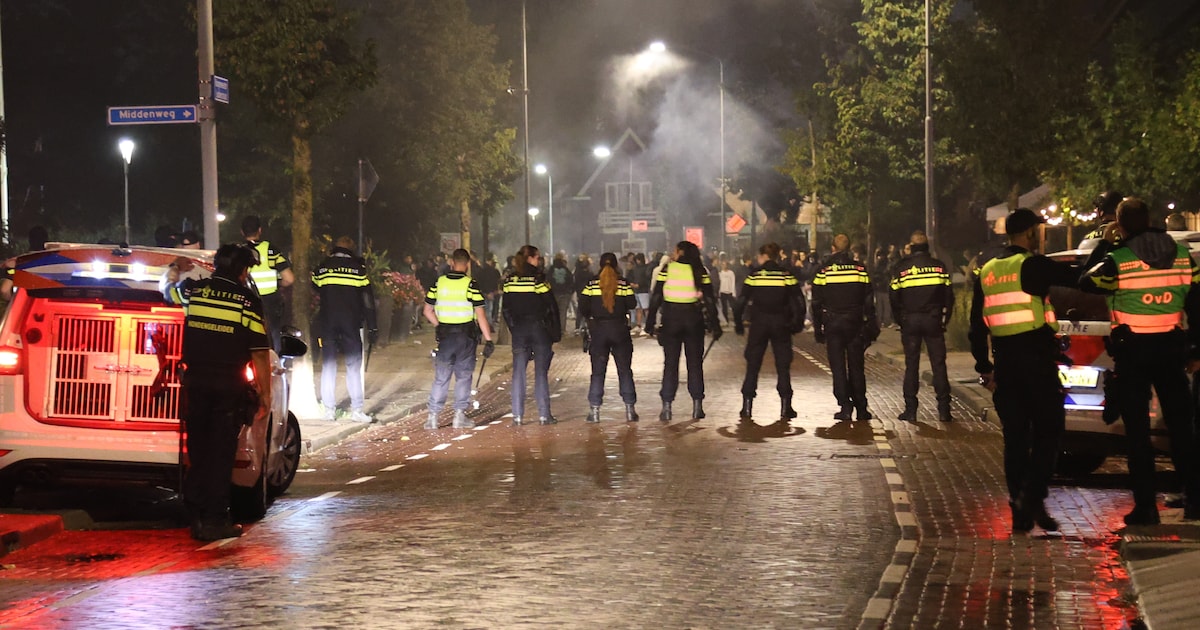 Veertien aanhoudingen in Gelderse Opheusden na nieuw gewelddadig azc-protest