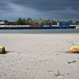 Waterpeil van de Rijn op nieuw dieptepunt, na uitzonderlijk droge zomer in Europa
