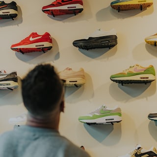 Nike verliest terrein bij tieners: 'Ooit oppermachtig, nu is de val spectaculair'