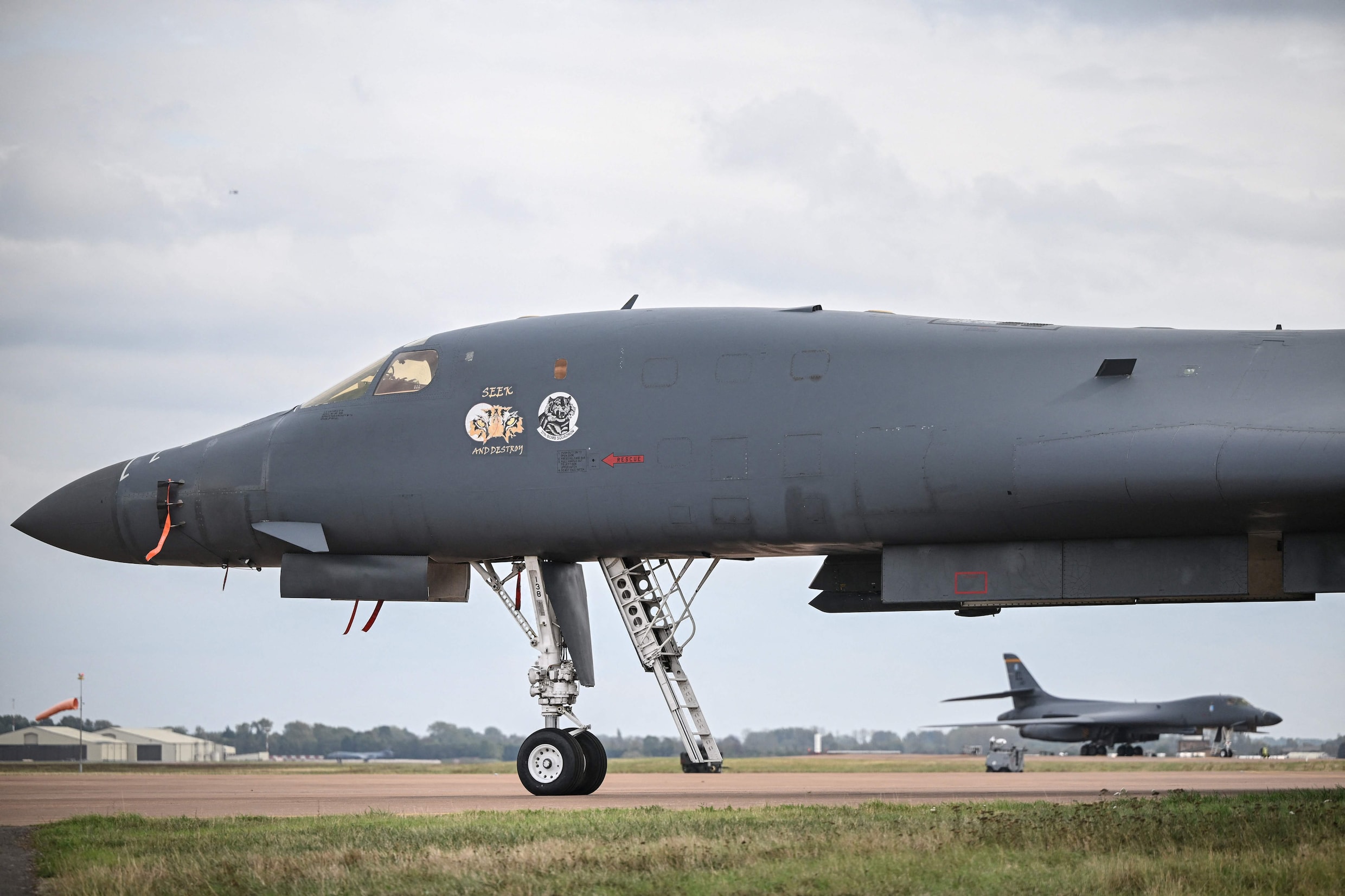 Een Amerikaanse B-1-bommenwerper op de Britse militaire basis Fairford.