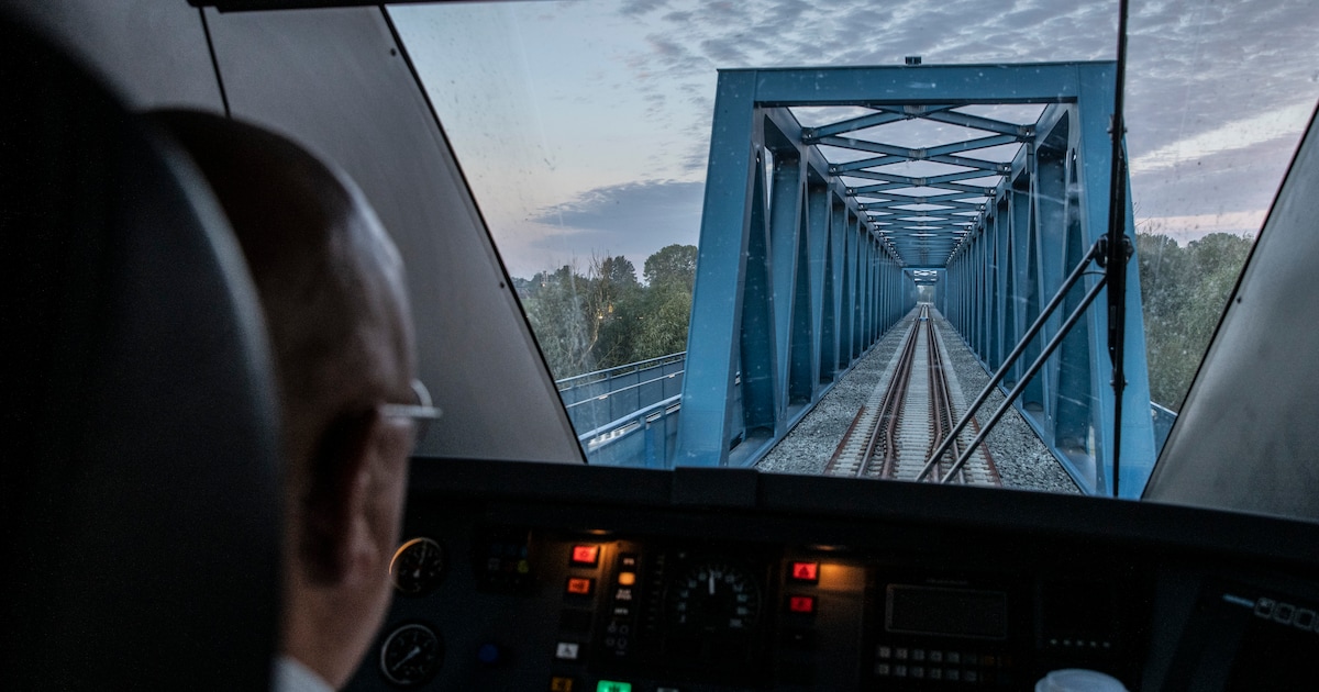 De Wunderline tussen Groningen en het Duitse Leer is terug, nu de treinreizigers nog: ‘Het heeft biz